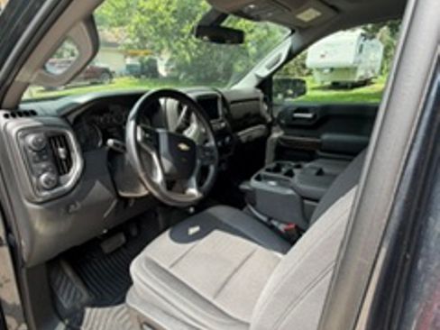 Used 2021 Chevrolet Silverado 1500 LT AWD/4WD image 8