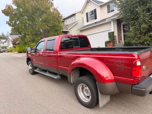 Used 2016 Ford F350 King Ranch w/ King Ranch w/Chrome Package AWD/4WD image 2