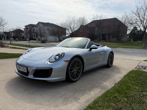 Used 2017 Porsche 911 Carrera 4 image 22