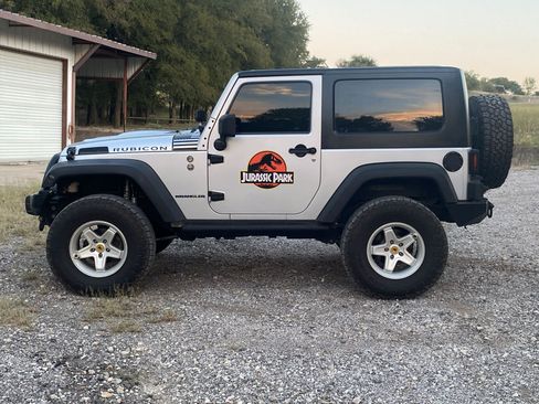 Used 2009 Jeep Wrangler Rubicon w/ Dual Top Group image 28