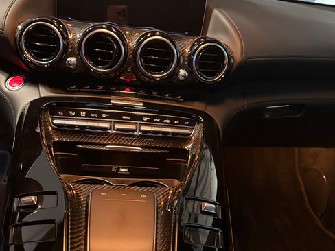 Used 2020 Mercedes-Benz AMG GT R image 17