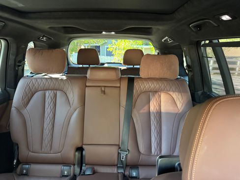 Used 2022 BMW ALPINA XB7 image 15