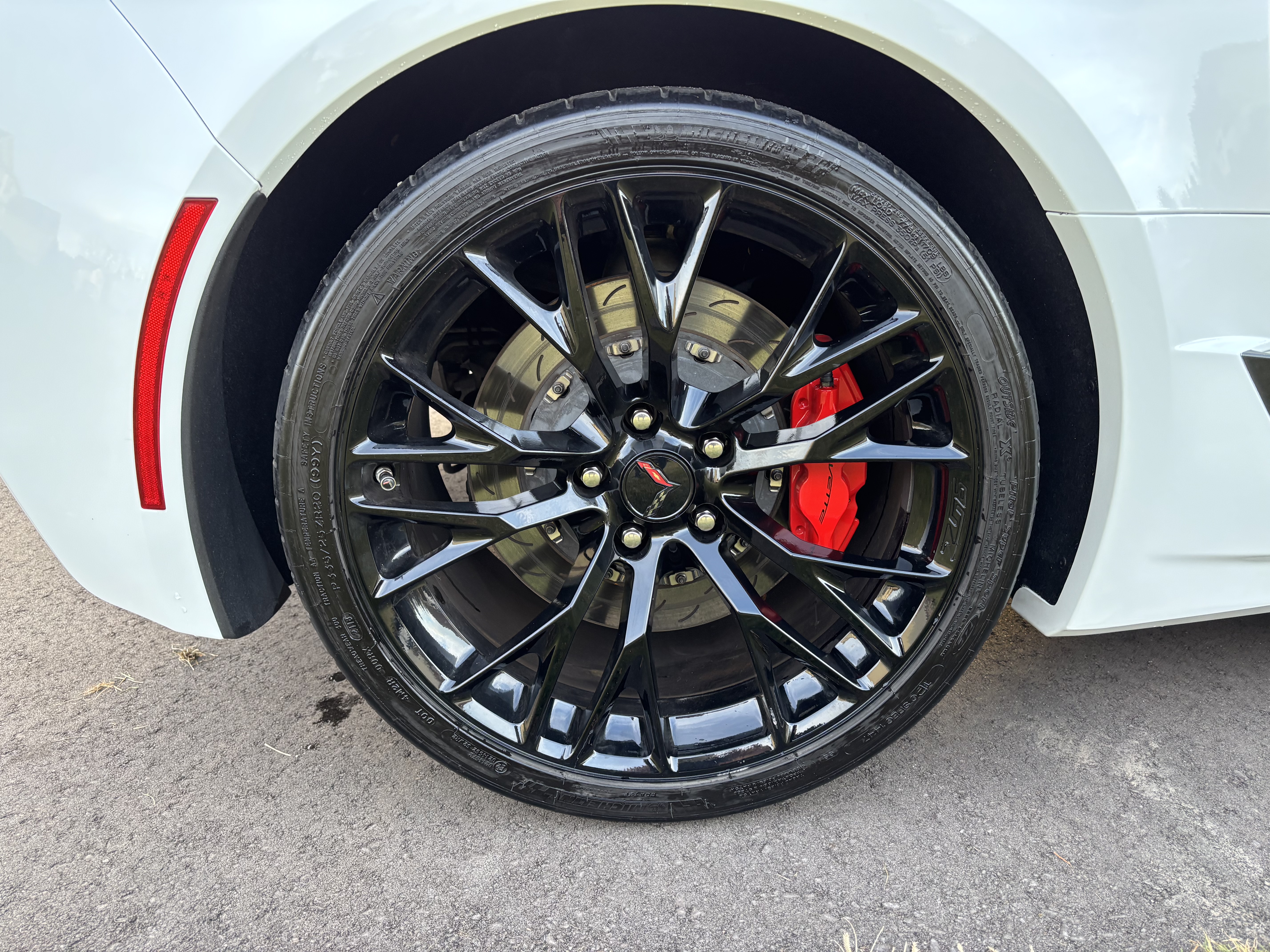 Used 2019 Chevrolet Corvette Z06 RWD image 18