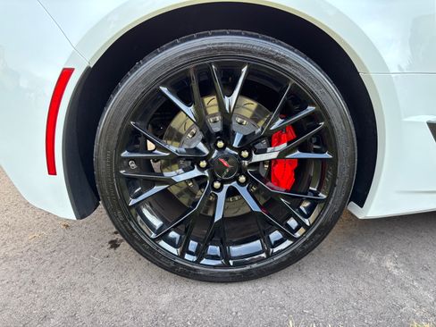 Used 2019 Chevrolet Corvette Z06 image 18