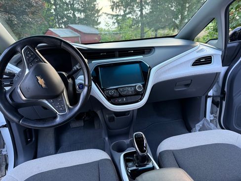 Used 2020 Chevrolet Bolt LT FWD image 6