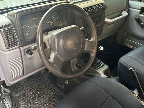 Used 1998 Jeep Wrangler SE image 12