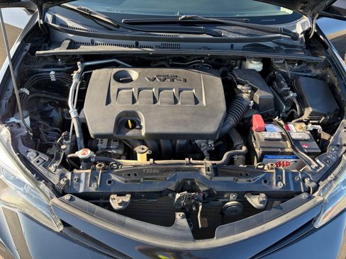 Used 2019 Toyota Corolla SE w/ SE Premium Package FWD image 8