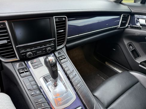 Used 2014 Porsche Panamera 4S image 15
