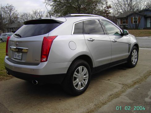 Used 2014 Cadillac SRX Luxury w/ Driver Awareness Package FWD image 2