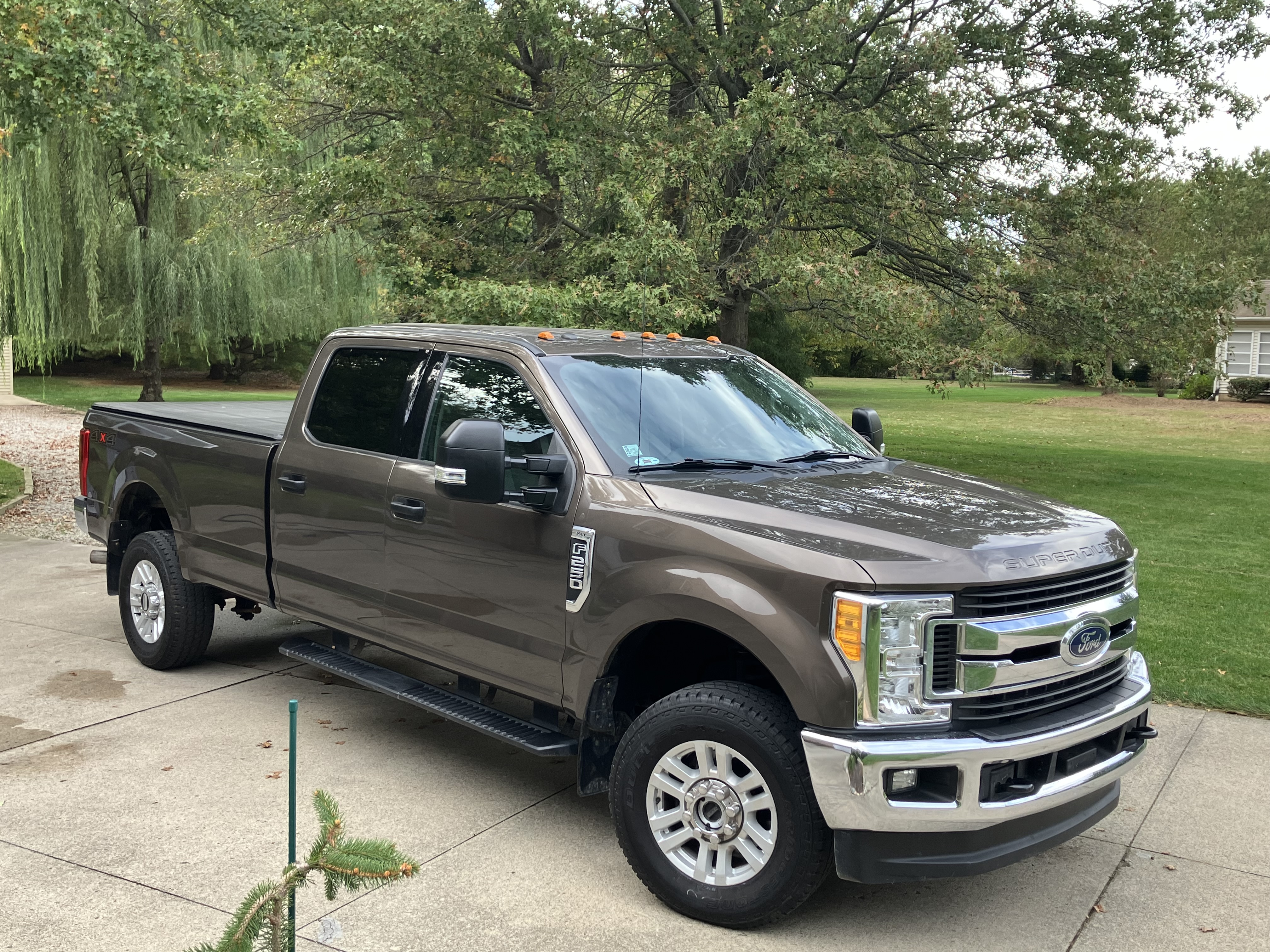 Used 2017 Ford F250 XLT w/ XLT Value Package AWD/4WD image 1