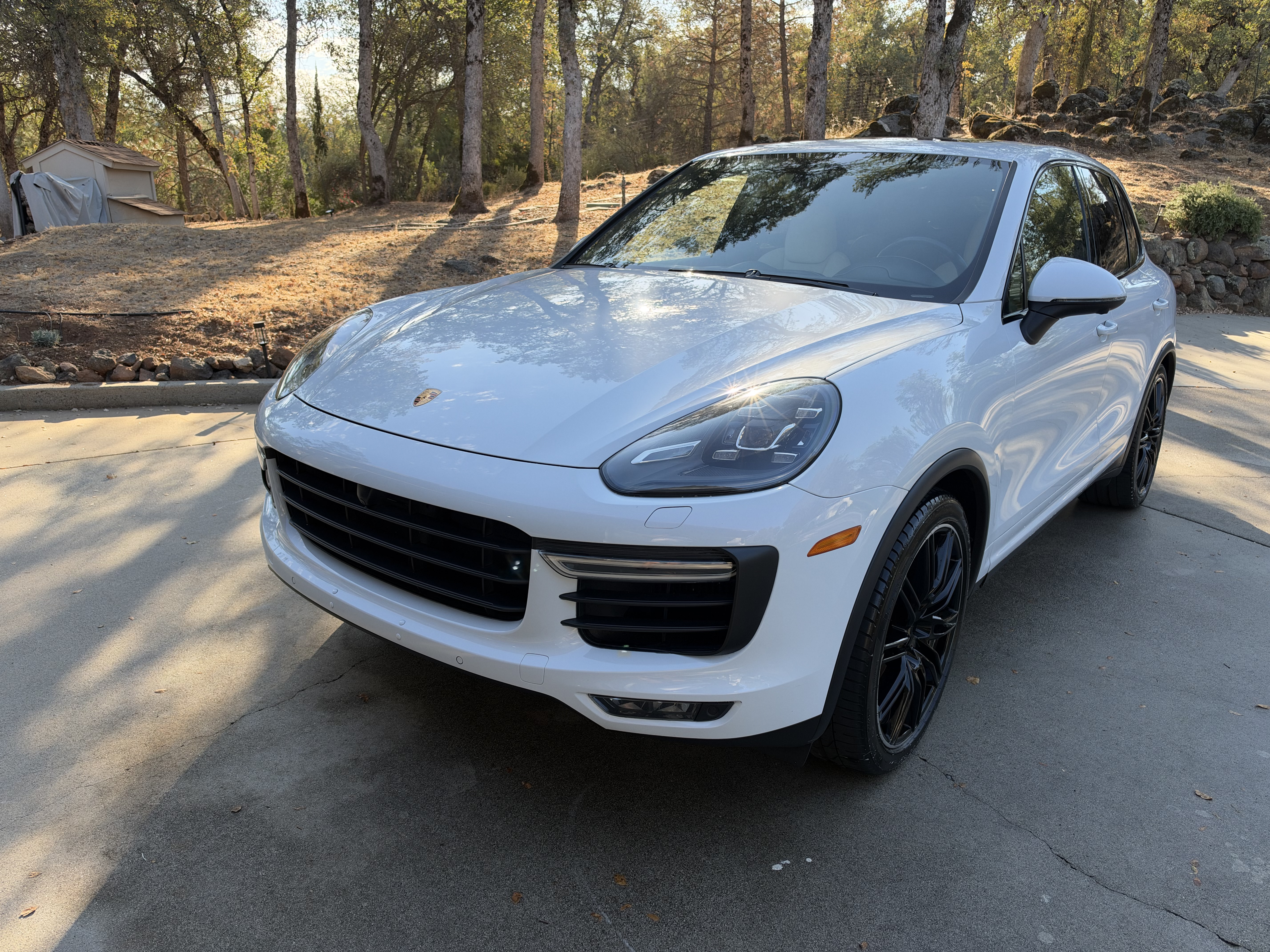 Used 2018 Porsche Cayenne AWD/4WD image 2