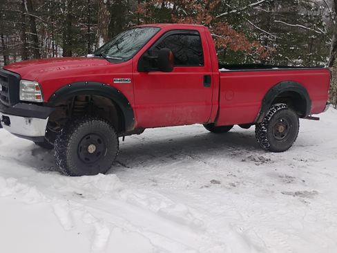 Used 2007 Ford F250 XL image 1