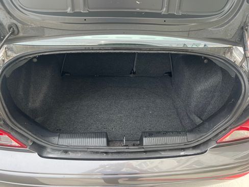 Used 2004 Ford Focus SE image 4