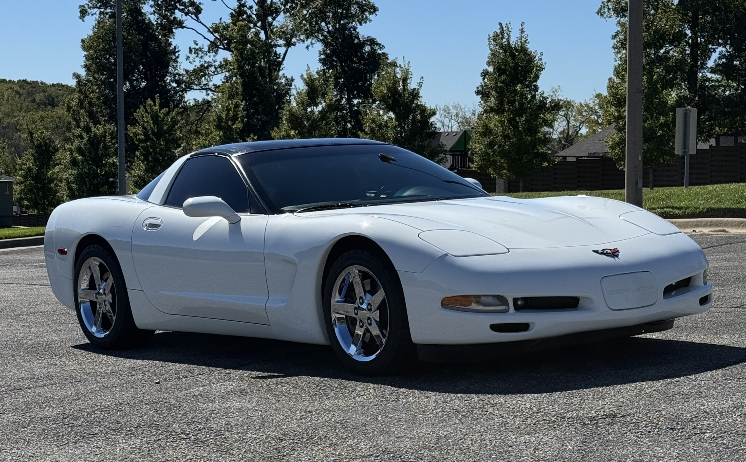 Used 1998 Chevrolet Corvette Coupe RWD image 6