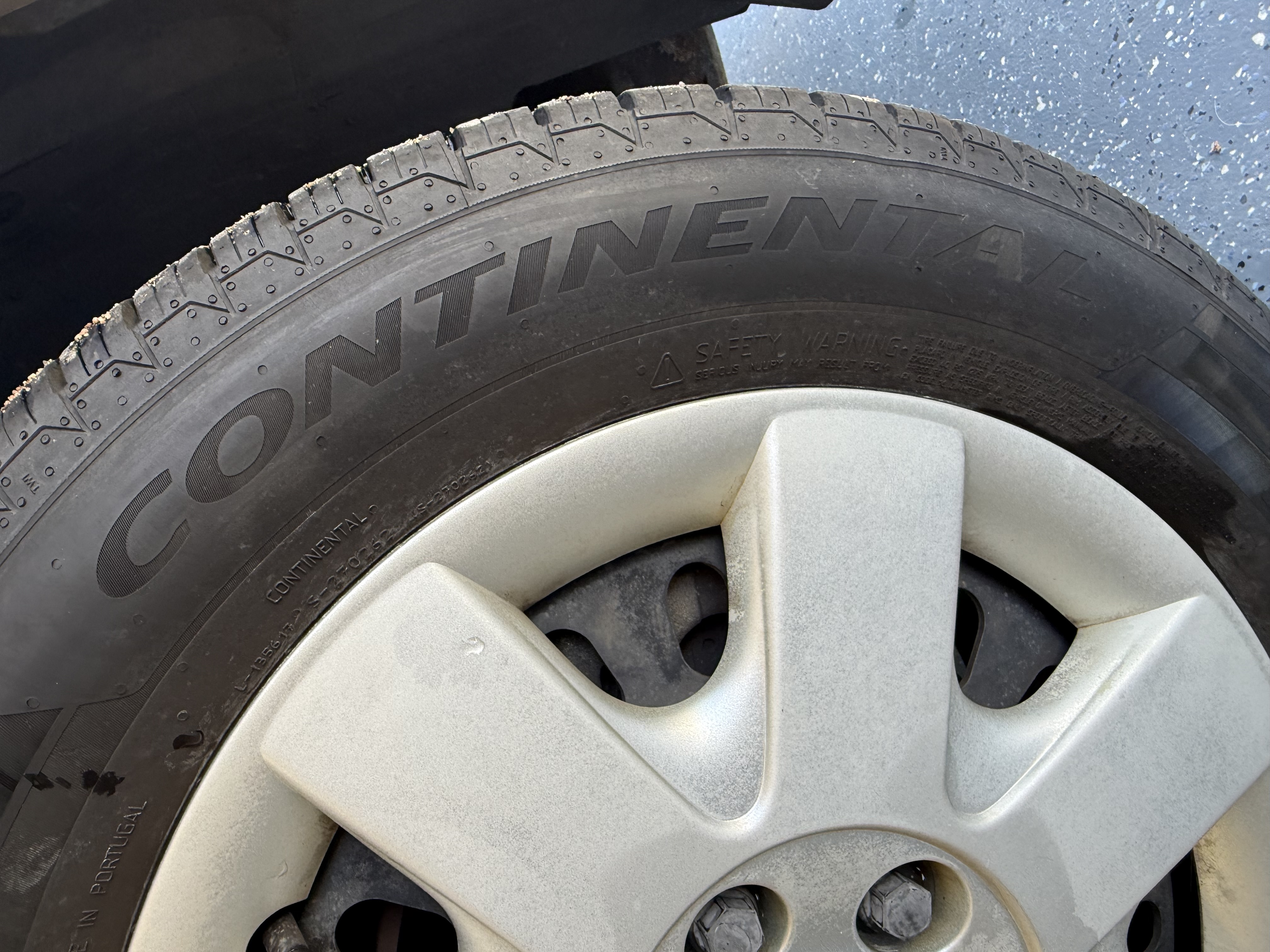 Used 2001 Ford Taurus LX FWD image 32