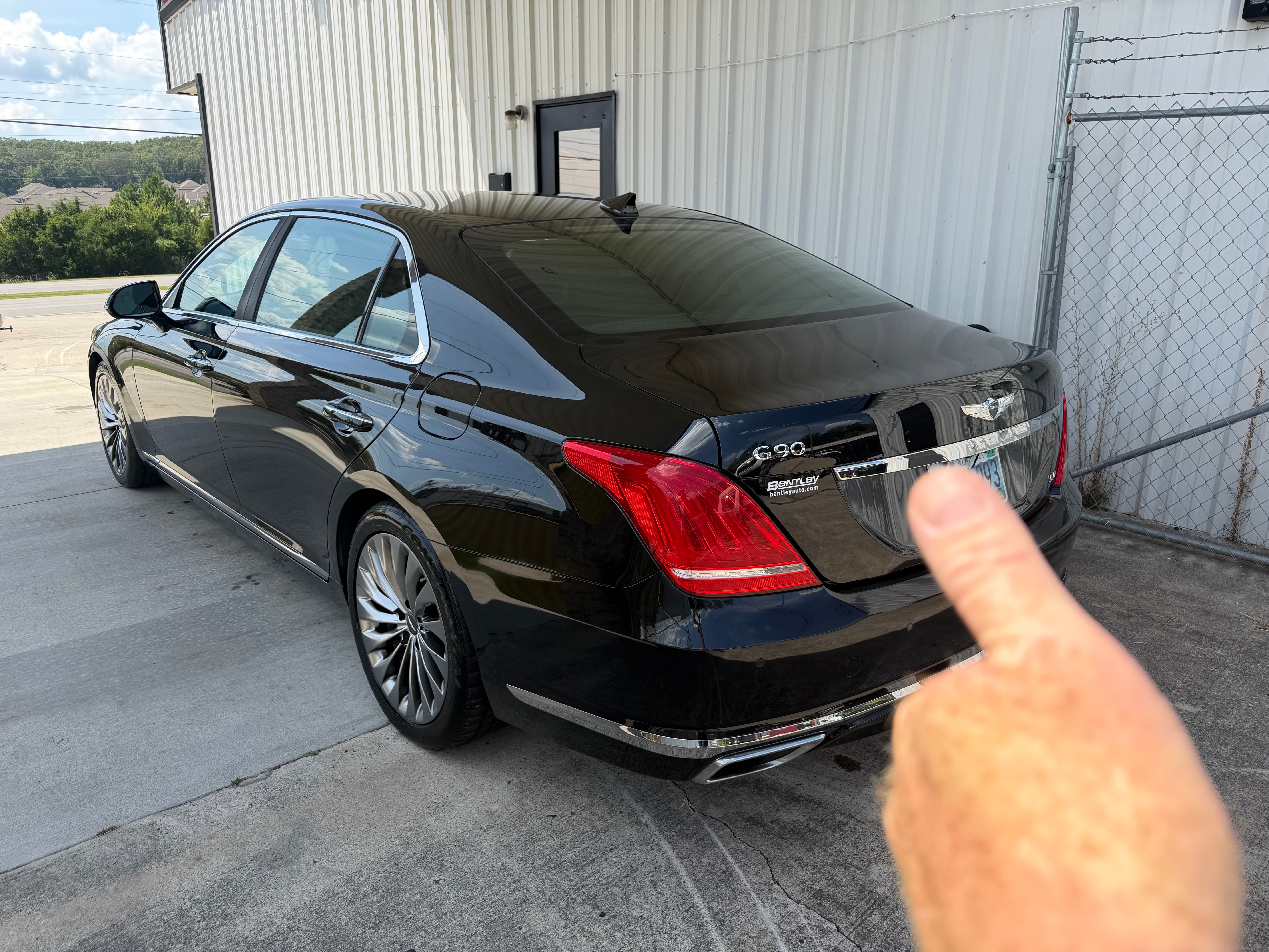 Used 2019 Genesis G90 5.0 Ultimate RWD image 4