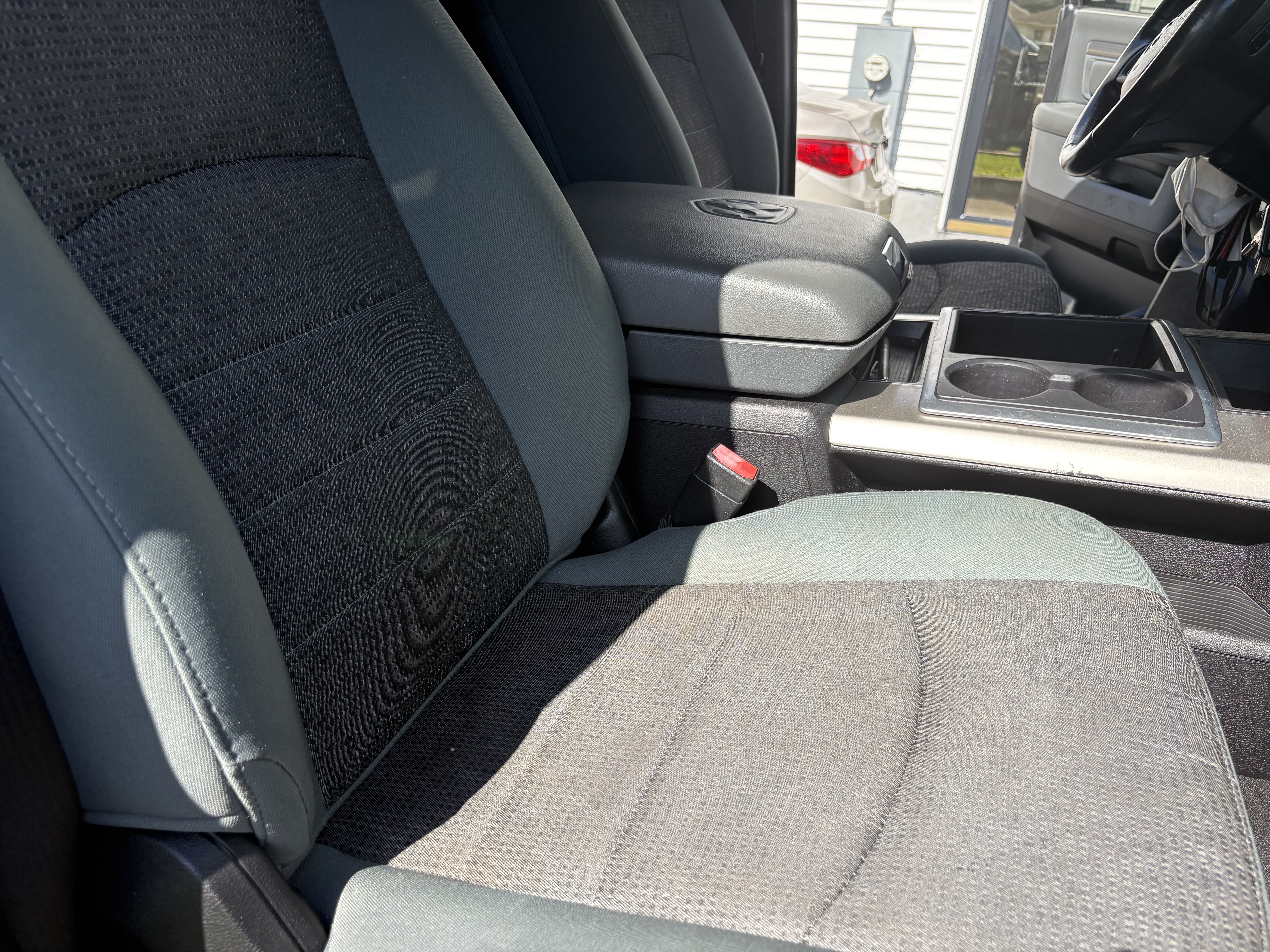 Used 2015 RAM 1500 Big Horn AWD/4WD image 12
