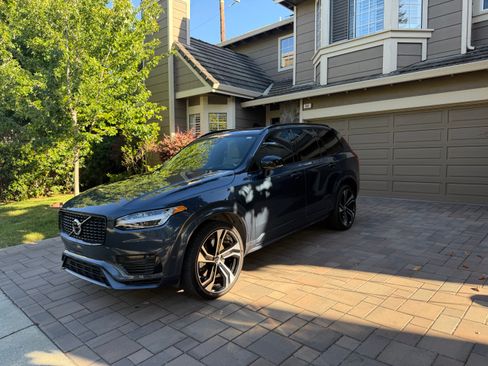 Used 2022 Volvo XC90 T8 R-Design w/ Advanced Package AWD/4WD image 1