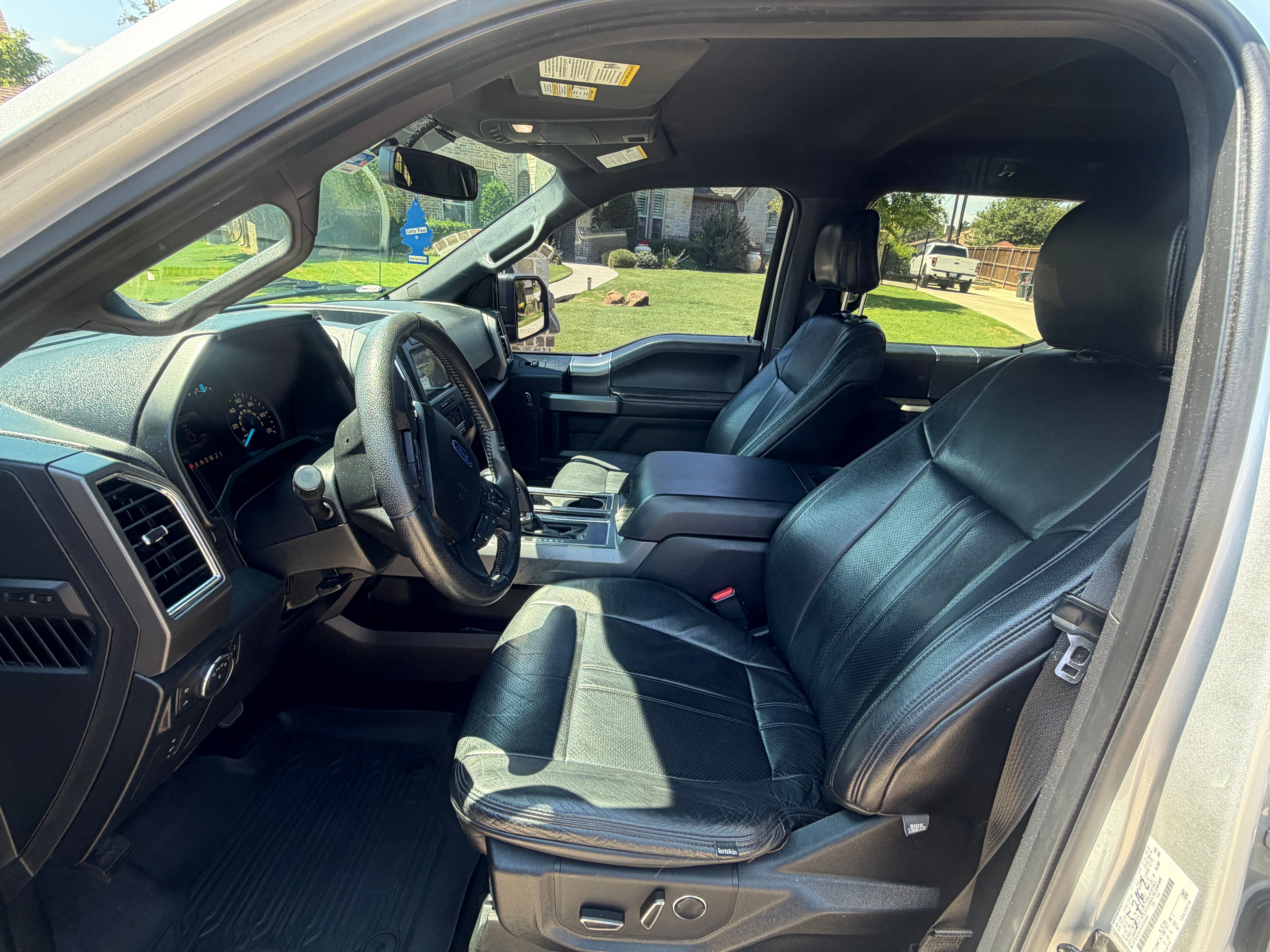 Used 2015 Ford F150 XLT w/ Equipment Group 302A Luxury AWD/4WD image 12