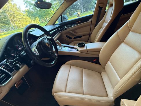 Used 2016 Porsche Panamera Edition RWD image 13