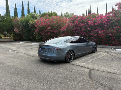 Used 2013 Tesla Model S Performance RWD image 5