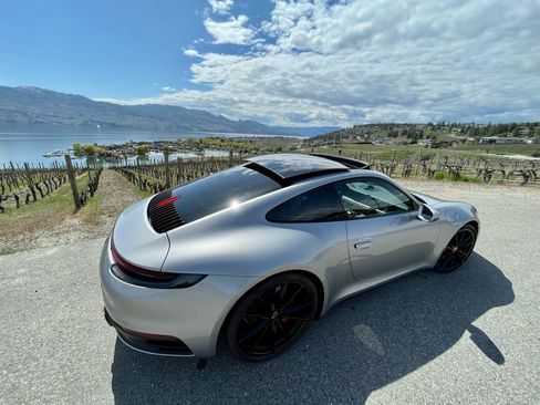 Used 2020 Porsche 911 Carrera S image 11