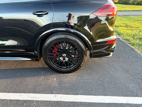 Used 2016 Porsche Cayenne GTS AWD/4WD image 5