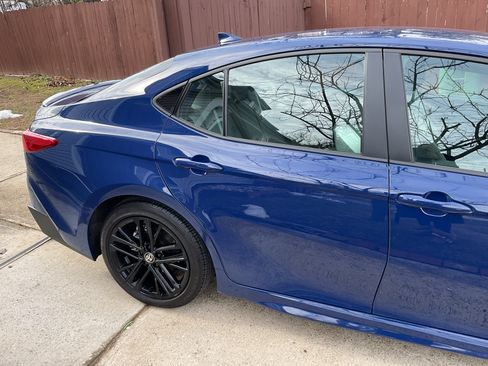 Used 2025 Toyota Camry SE w/ Convenience Package image 2