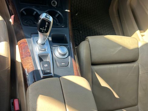 Used 2009 BMW X5 xDrive48i image 10
