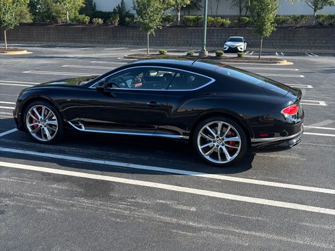 Used 2020 Bentley Continental GT V8 image 24