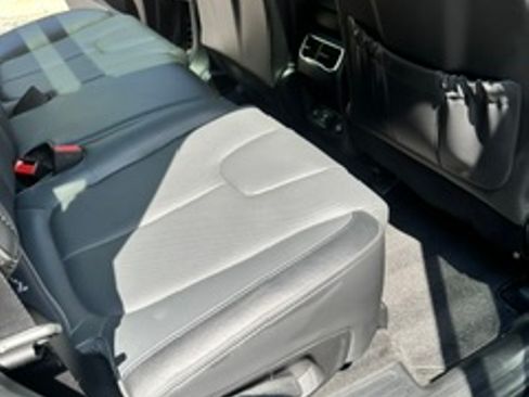 Used 2022 Hyundai Santa Fe Limited AWD/4WD image 12