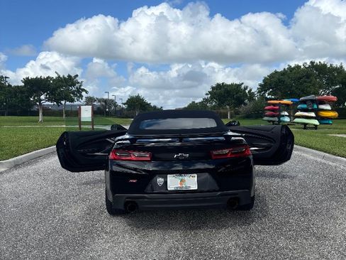Used 2018 Chevrolet Camaro SS image 10