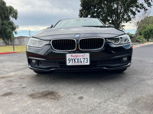Used 2018 BMW 320i Sedan RWD image 15