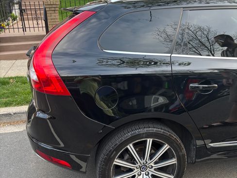 Used 2015 Volvo XC60 T6 Platinum w/ Climate Package image 5