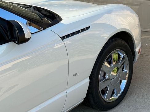 Used 2003 Ford Thunderbird image 5