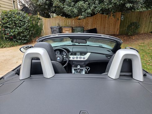 Used 2011 BMW Z4 sDrive35is image 20