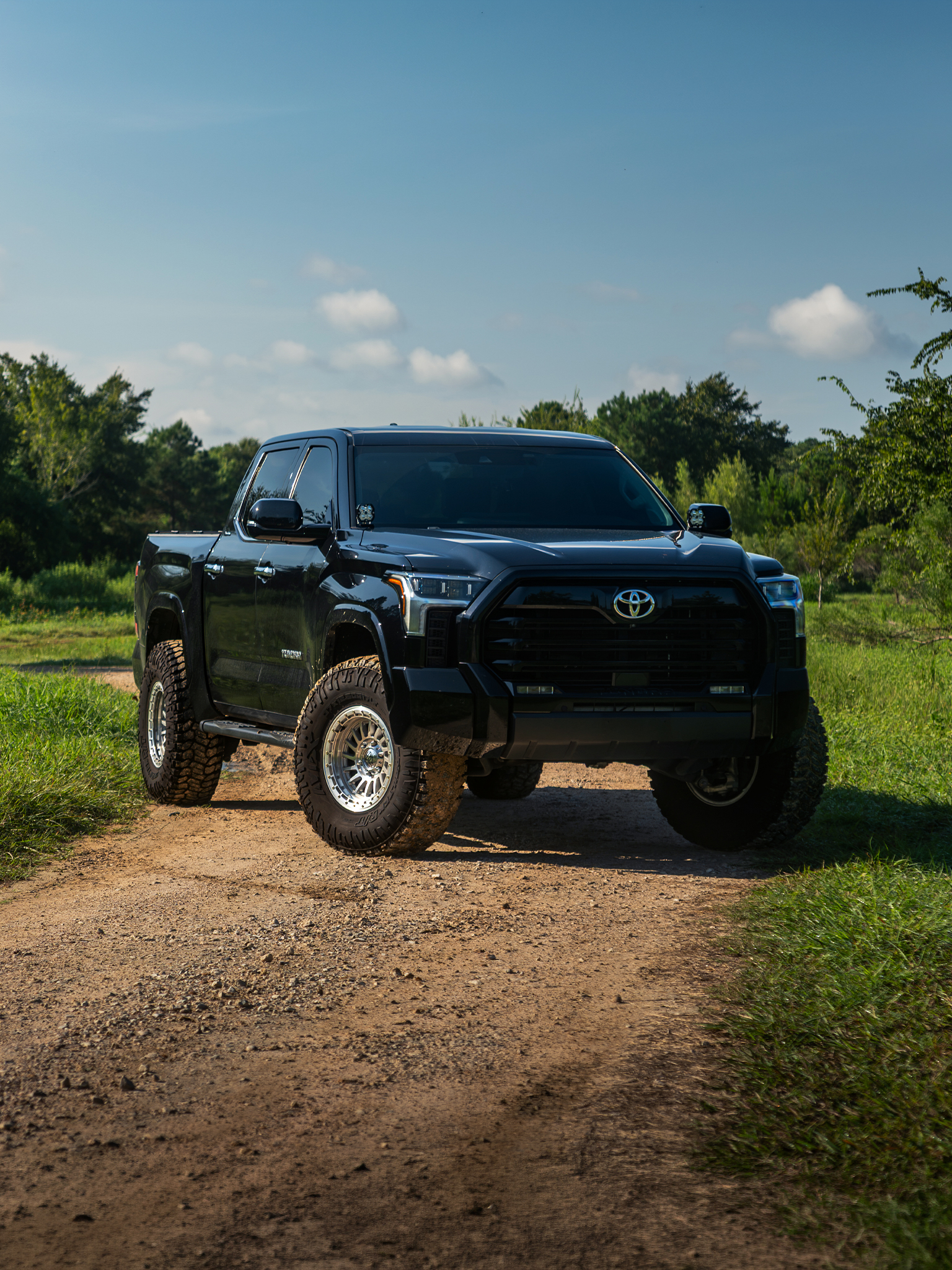 Used 2024 Toyota Tundra Limited AWD/4WD image 18