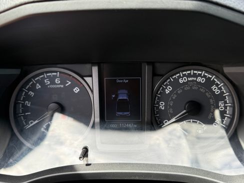 Used 2016 Toyota Tacoma TRD Sport w/ Towing Package AWD/4WD image 6