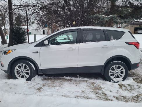 Used 2019 Ford Escape SE image 10