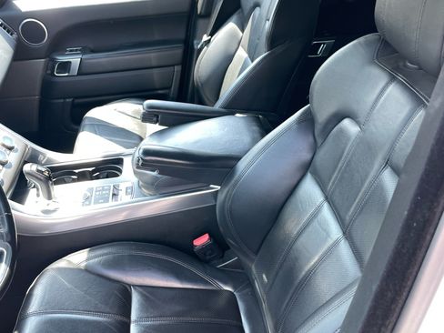 Used 2017 Land Rover Range Rover Sport SE AWD/4WD image 6
