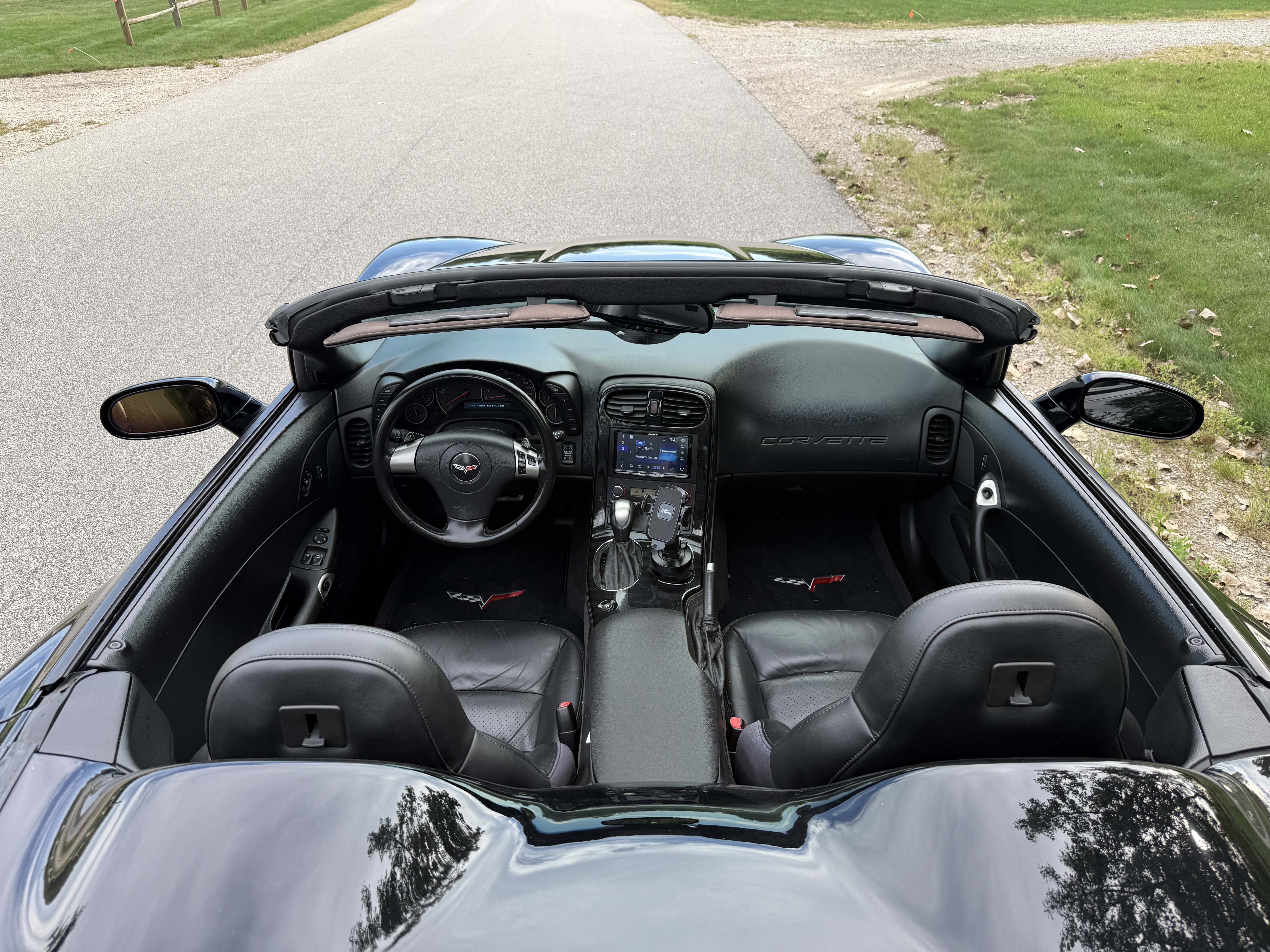 Used 2008 Chevrolet Corvette Convertible w/ Preferred Equipment Group RWD image 10