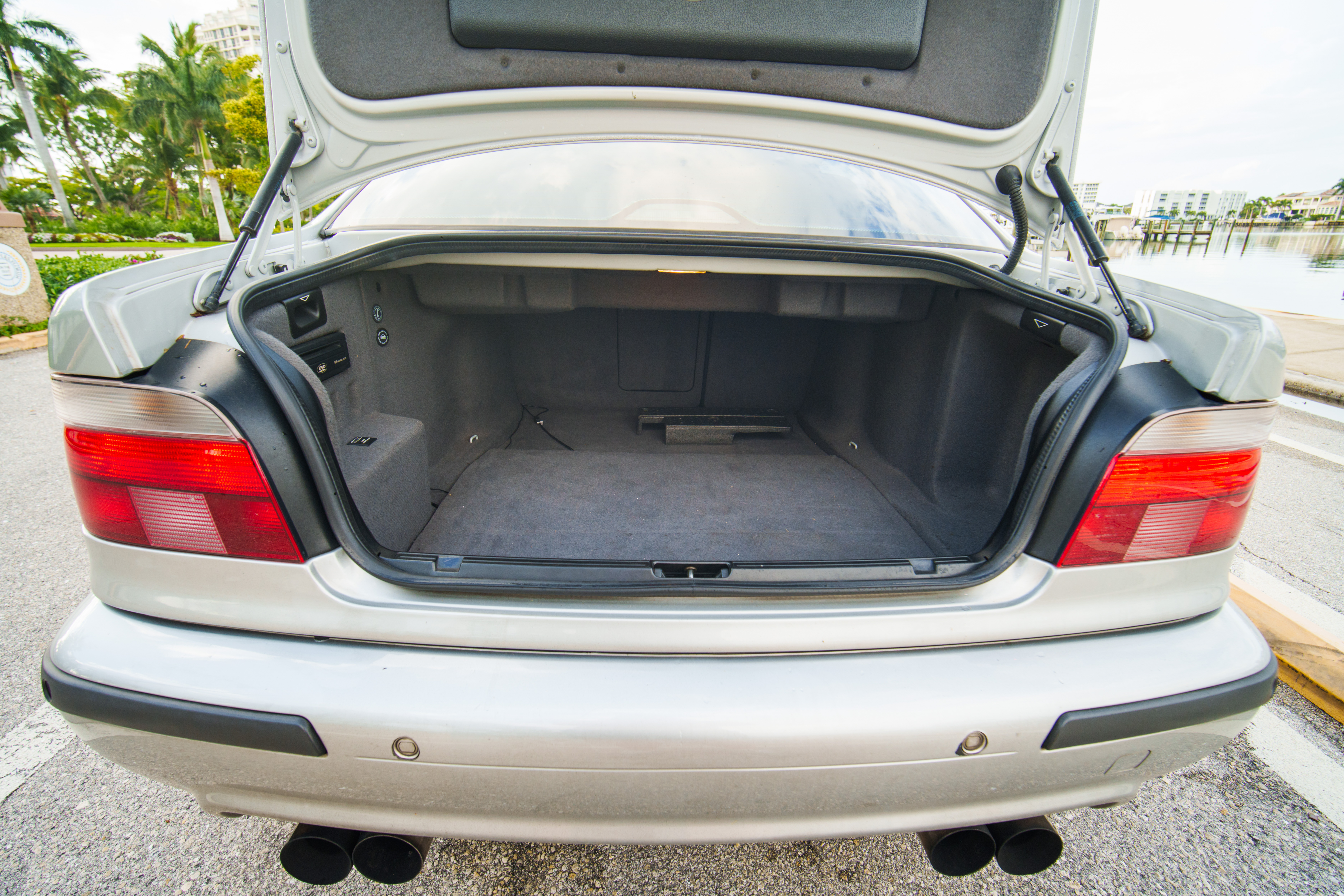 Used 2000 BMW M5 RWD image 20