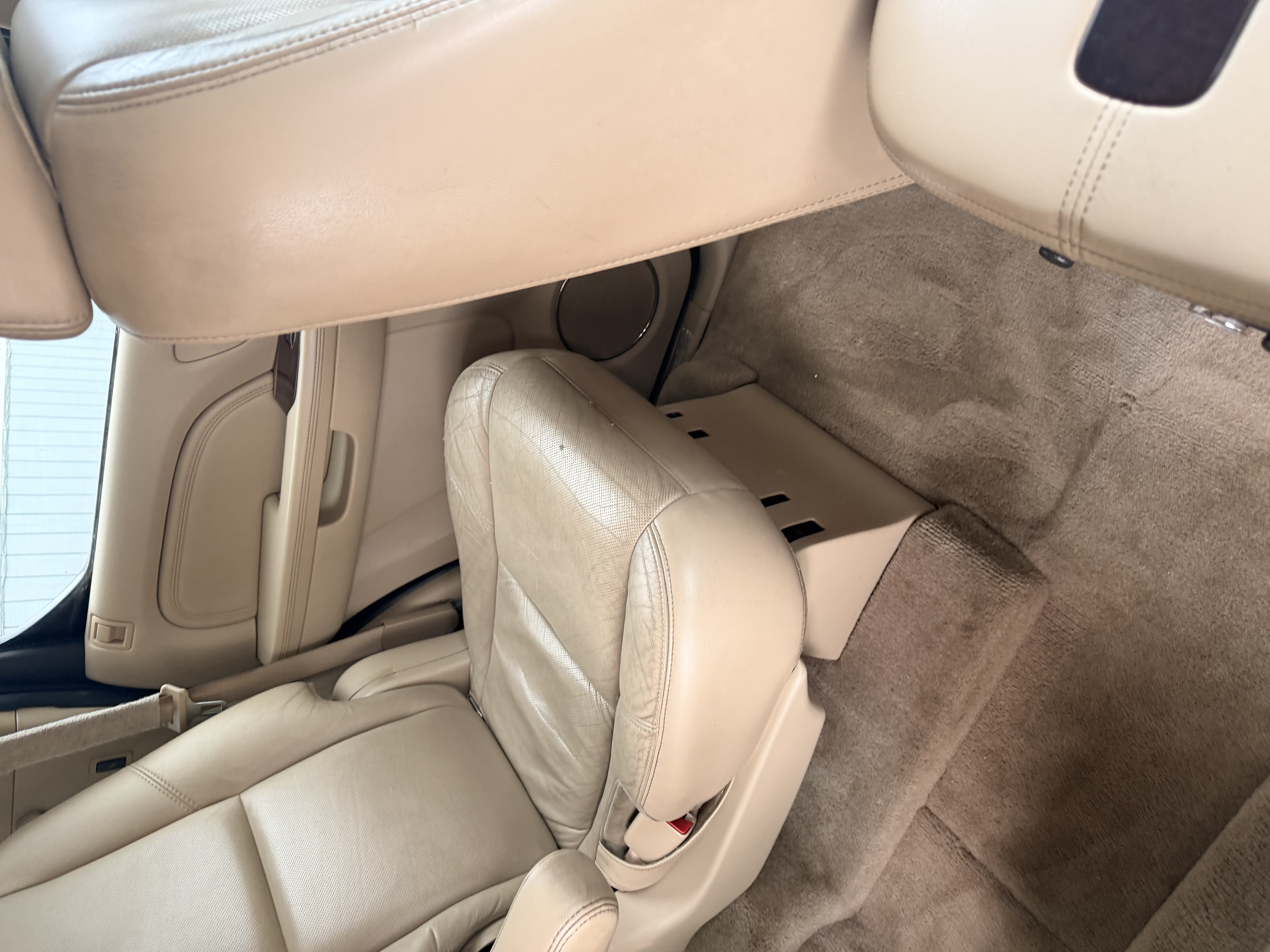 Used 2009 Cadillac Escalade AWD image 9