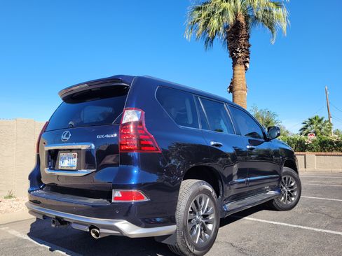 Used 2019 Lexus GX 460 Premium image 2