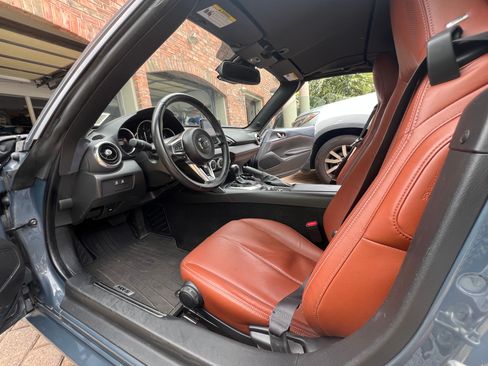 Used 2022 MAZDA MX-5 Miata RF Grand Touring image 13