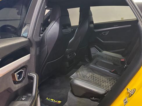 Used 2019 Lamborghini Urus image 11