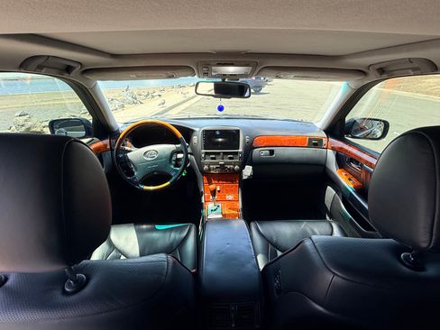 Used 2005 Lexus LS 430 RWD image 17