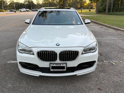 Used 2014 BMW 750i image 5