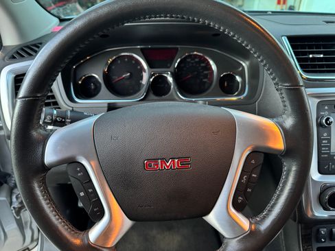 Used 2014 GMC Acadia SLT image 12