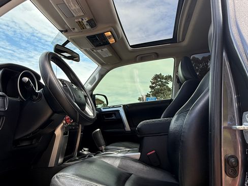 Used 2012 Toyota 4Runner Limited AWD/4WD image 10